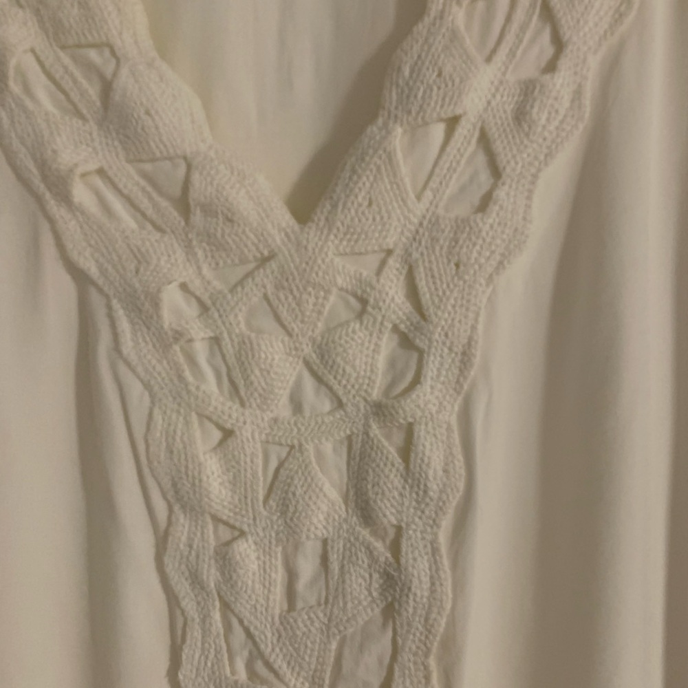 Max Edition Cream Top with Textured Detail